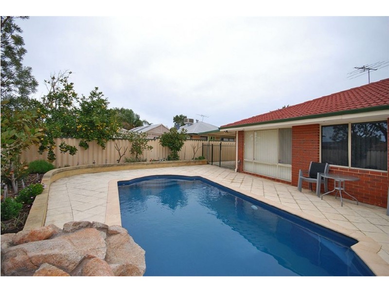 22 Frond Circuit, Banksia Grove WA 6031