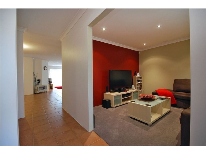 22 Frond Circuit, Banksia Grove WA 6031