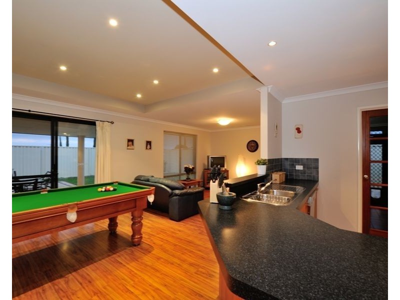 14 Bonita Way, Tapping WA 6065