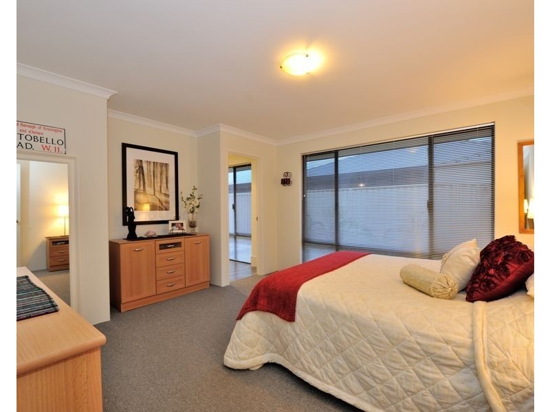 14 Bonita Way, Tapping WA 6065