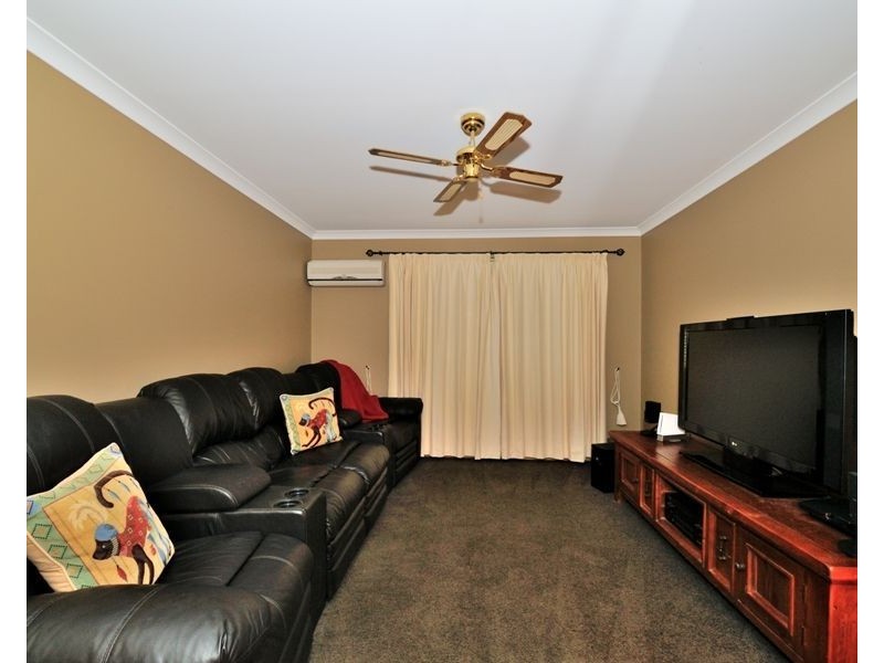 14 Bonita Way, Tapping WA 6065