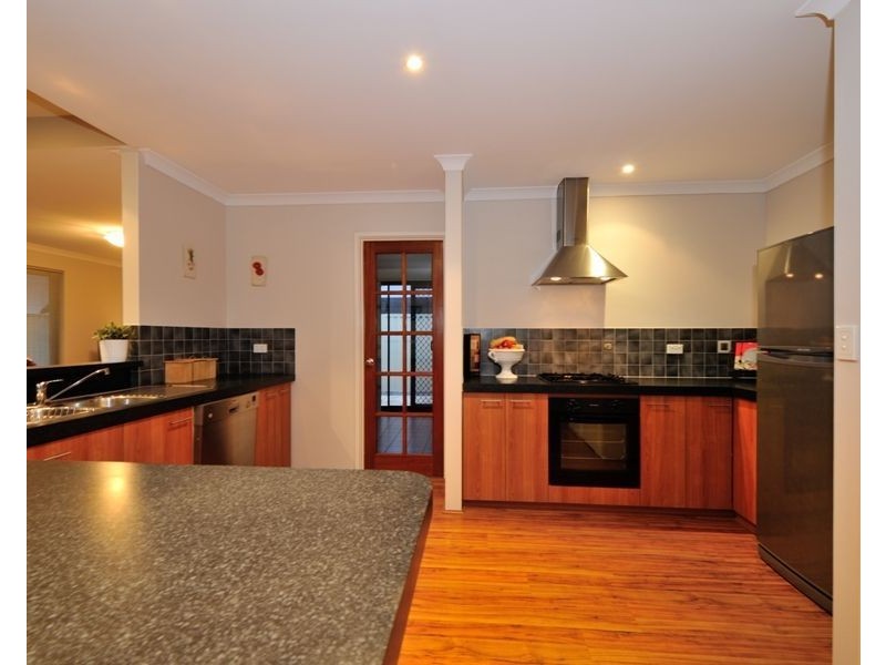 14 Bonita Way, Tapping WA 6065