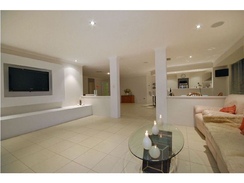 2 Naismith Road, Tapping WA 6065