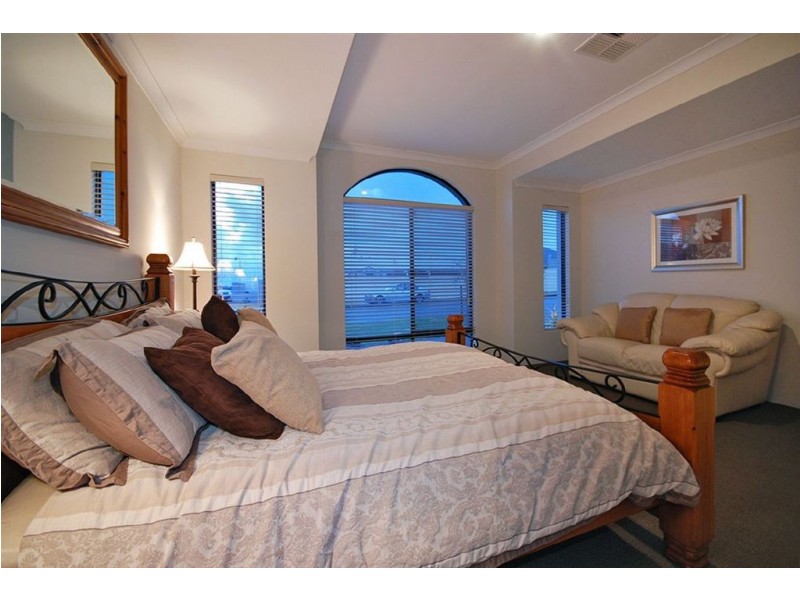 2 Naismith Road, Tapping WA 6065