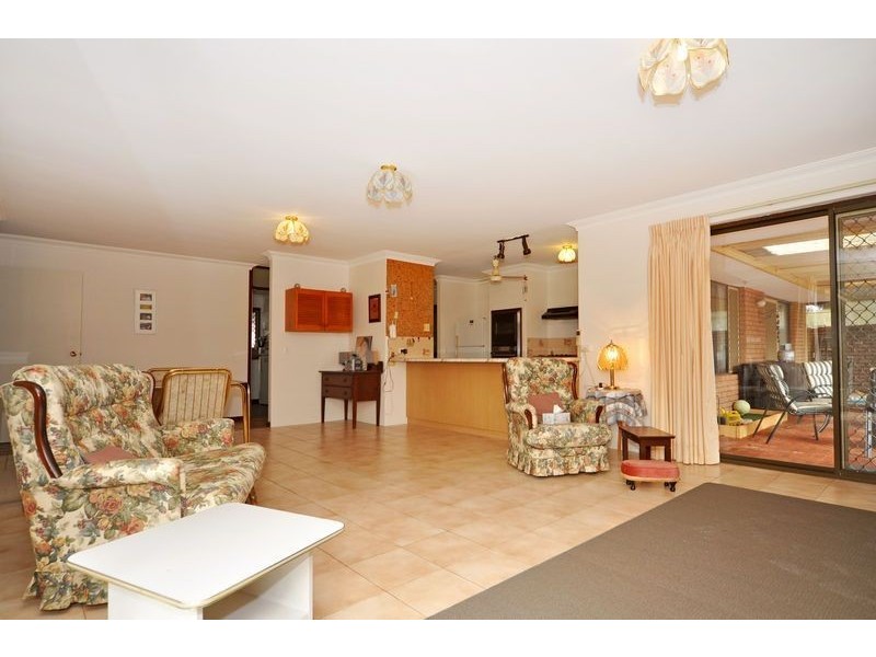 15 Britannia Way, Craigie WA 6025