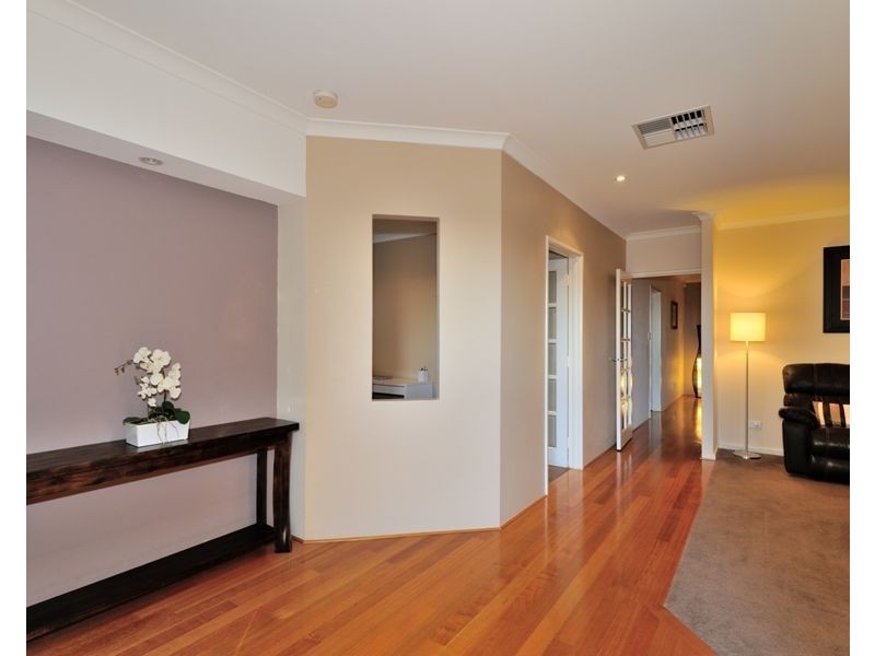 113 Clydebank Crescent, Kinross WA 6028