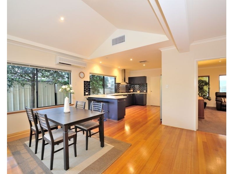 113 Clydebank Crescent, Kinross WA 6028