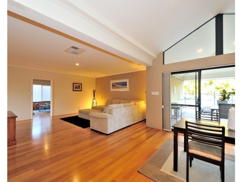 113 Clydebank Crescent, Kinross WA 6028