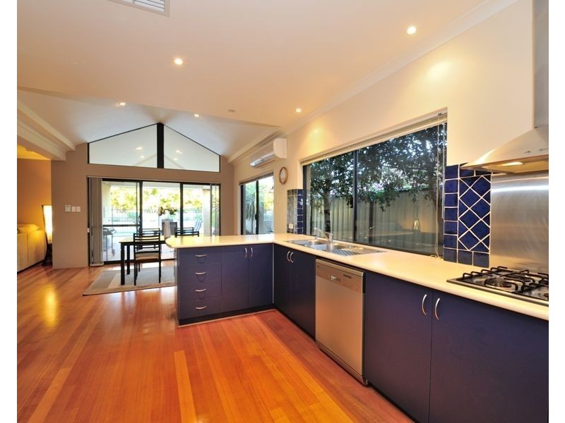 113 Clydebank Crescent, Kinross WA 6028