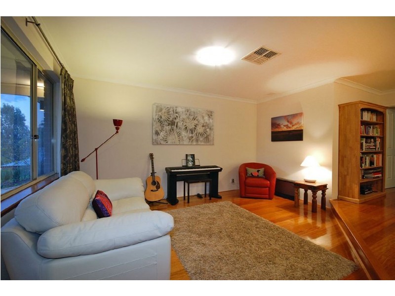 6 Clements Court, Edgewater WA 6027