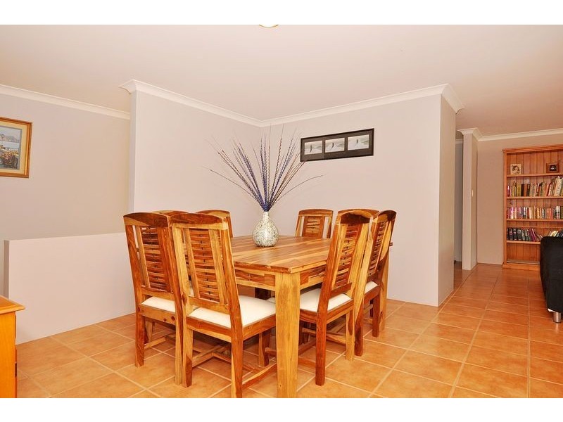 70 Lakelands Drive, Gnangara WA 6077