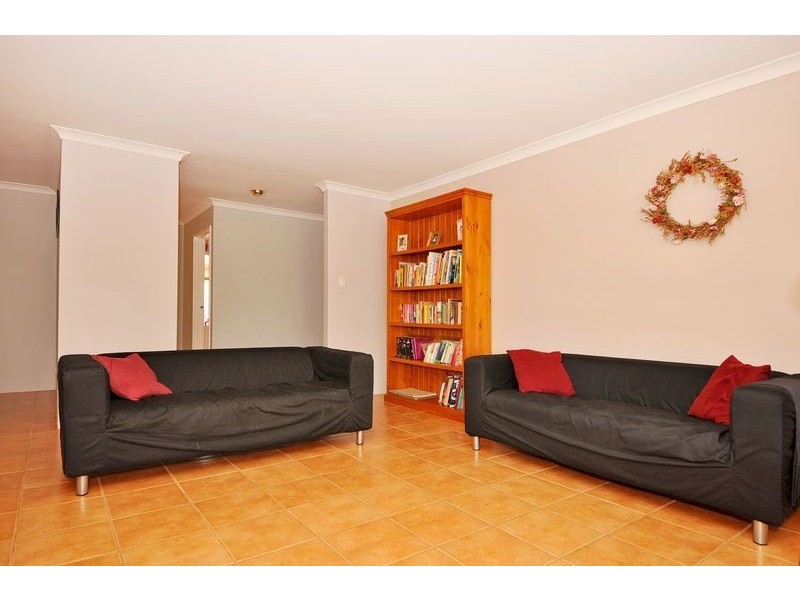 70 Lakelands Drive, Gnangara WA 6077