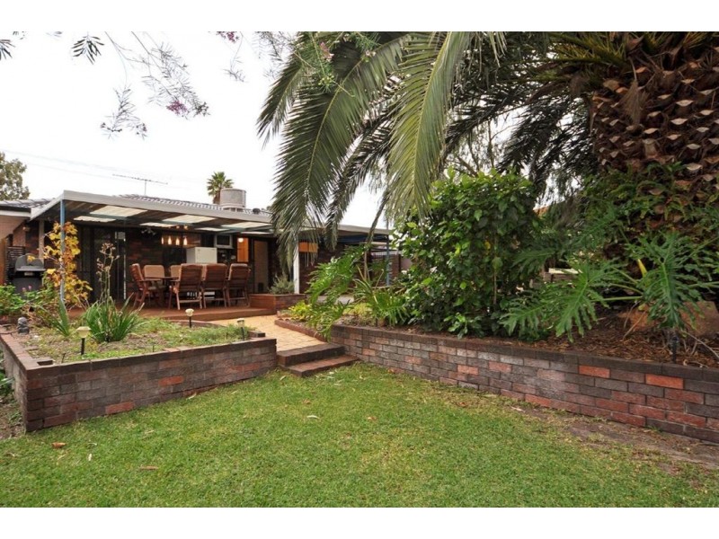 7 Killara Way, Craigie WA 6025