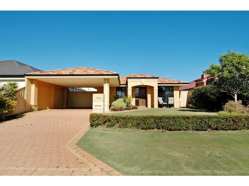 14 Marriot Turn, Currambine WA 6028