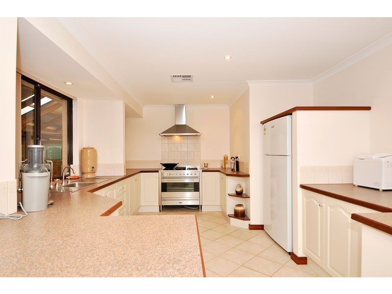 77 Otisco Crescent, Joondalup WA 6027