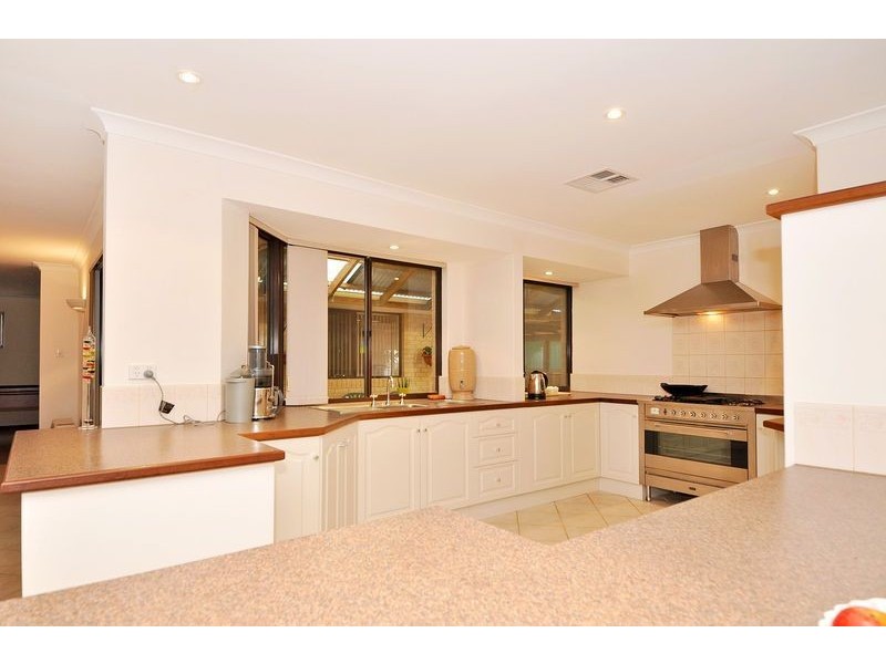 77 Otisco Crescent, Joondalup WA 6027