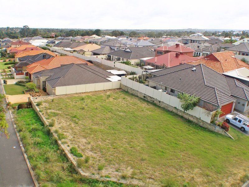19 Oakdene Drive, Madeley WA 6065