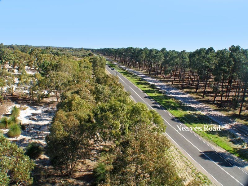 494 Neaves Road, Mariginiup WA 6065