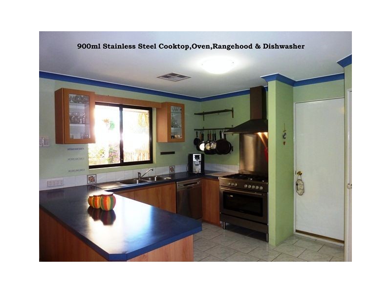 11 Theydon Grove, Two Rocks WA 6037