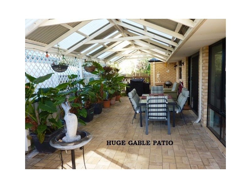 11 Theydon Grove, Two Rocks WA 6037