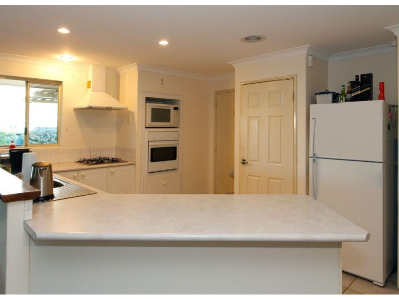 2 Seaflight Court, Heathridge WA 6027