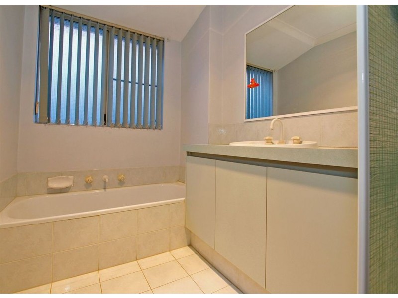 2 Seaflight Court, Heathridge WA 6027