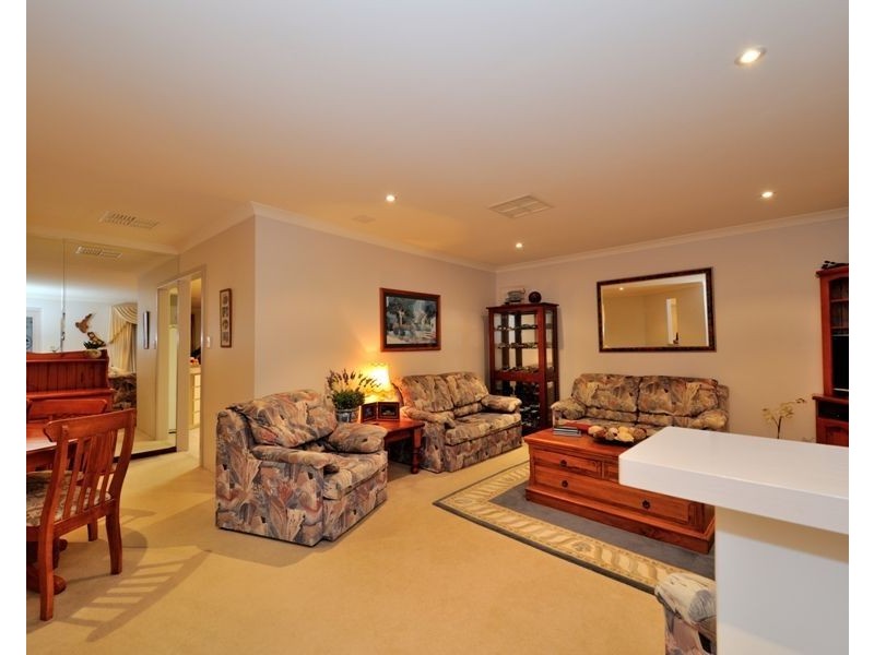 78 Kinross Drive, Kinross WA 6028