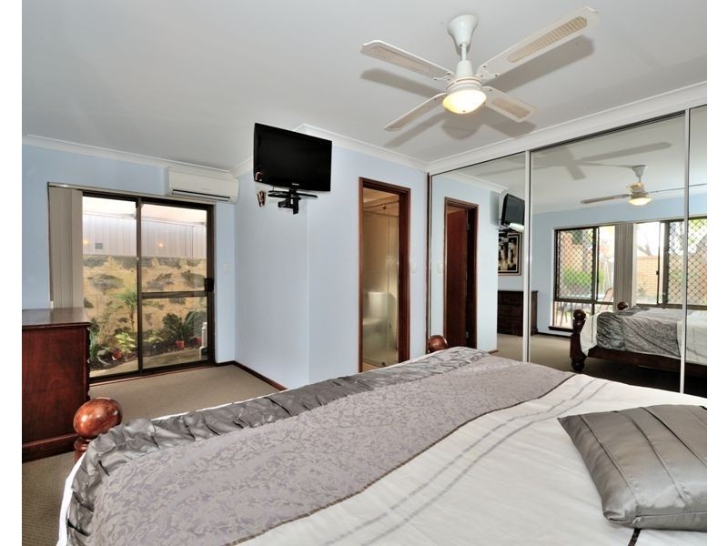 5 Gael Place, Kallaroo WA 6025