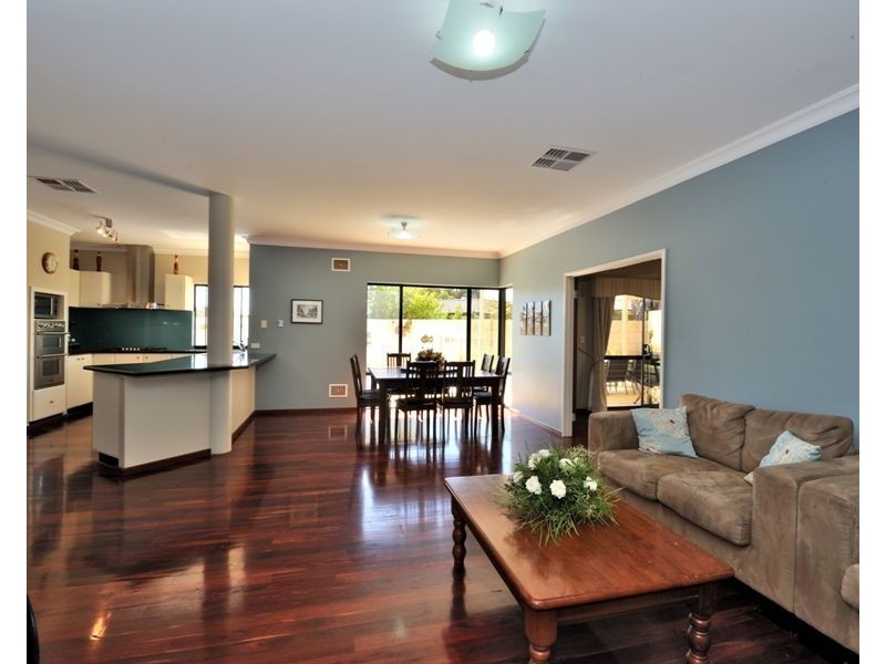 65 Herreshoff Ramble, Ocean Reef WA 6027