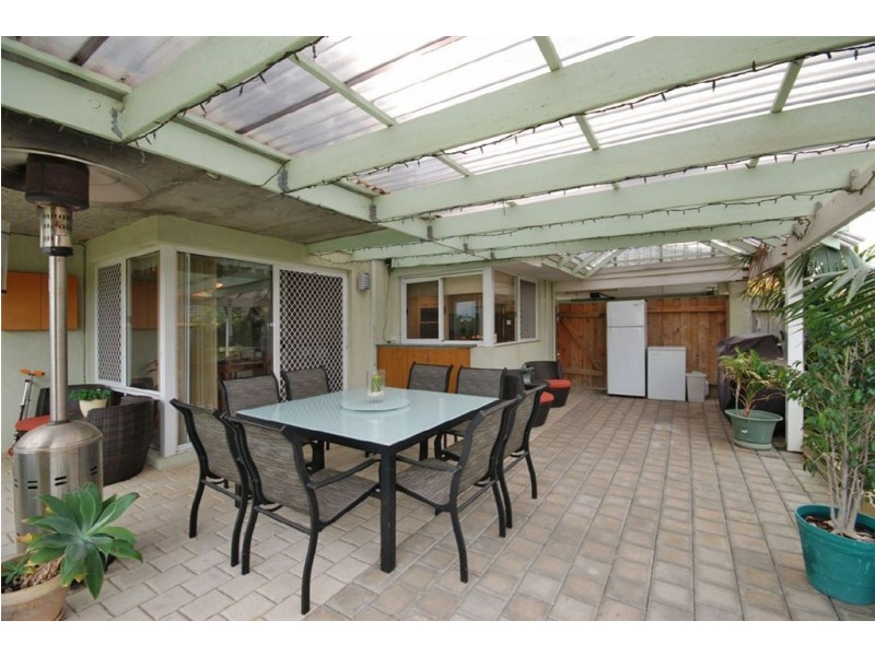 4 Monclair Pass, Currambine WA 6028