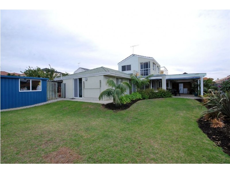 4 Monclair Pass, Currambine WA 6028