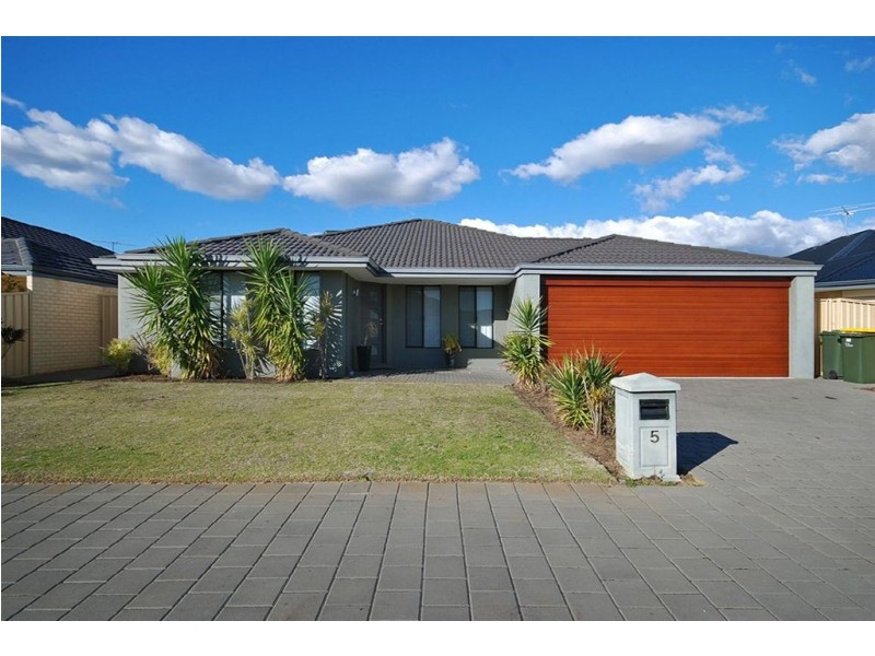 5 Auckland Way, Hocking WA 6065