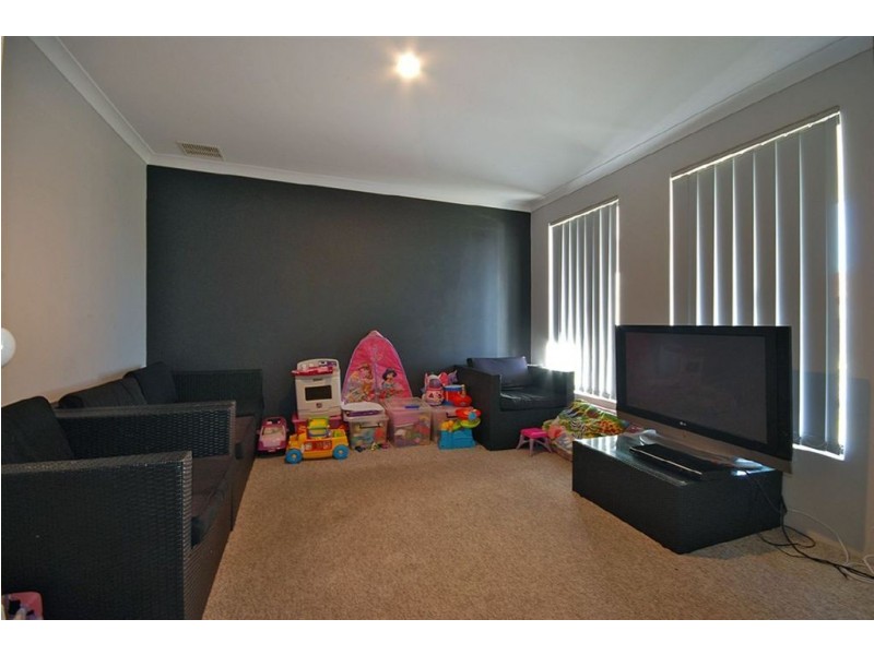 5 Auckland Way, Hocking WA 6065