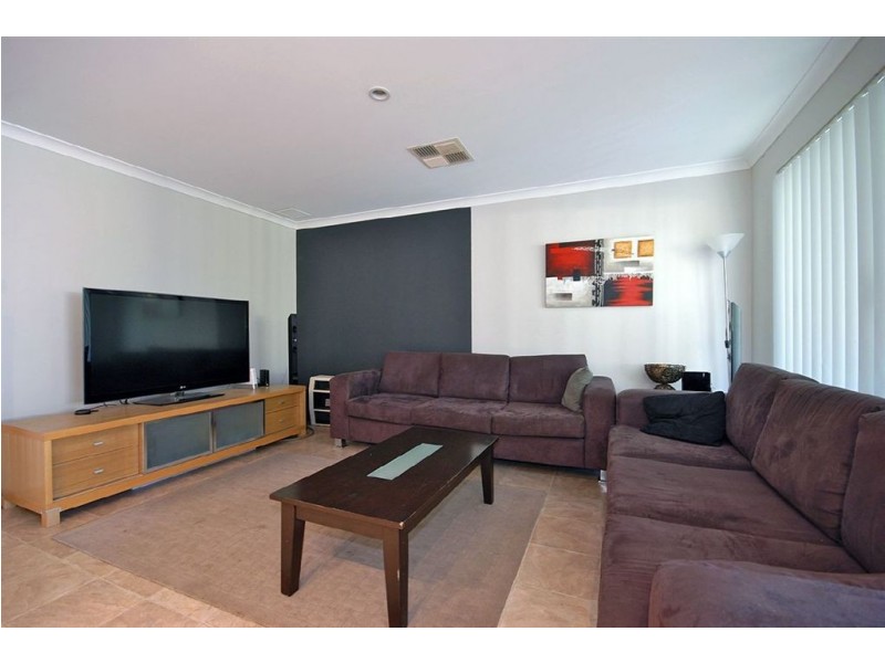 5 Auckland Way, Hocking WA 6065