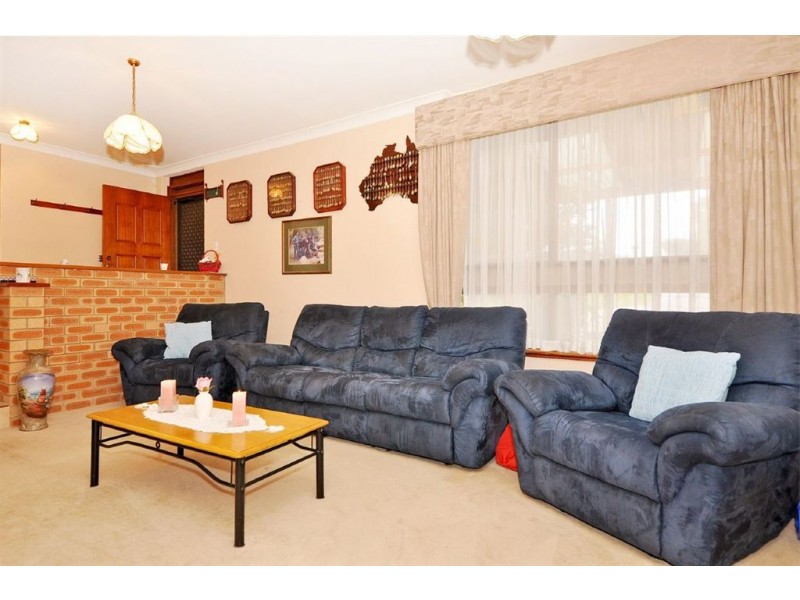 13 Currajong Crescent, Craigie WA 6025