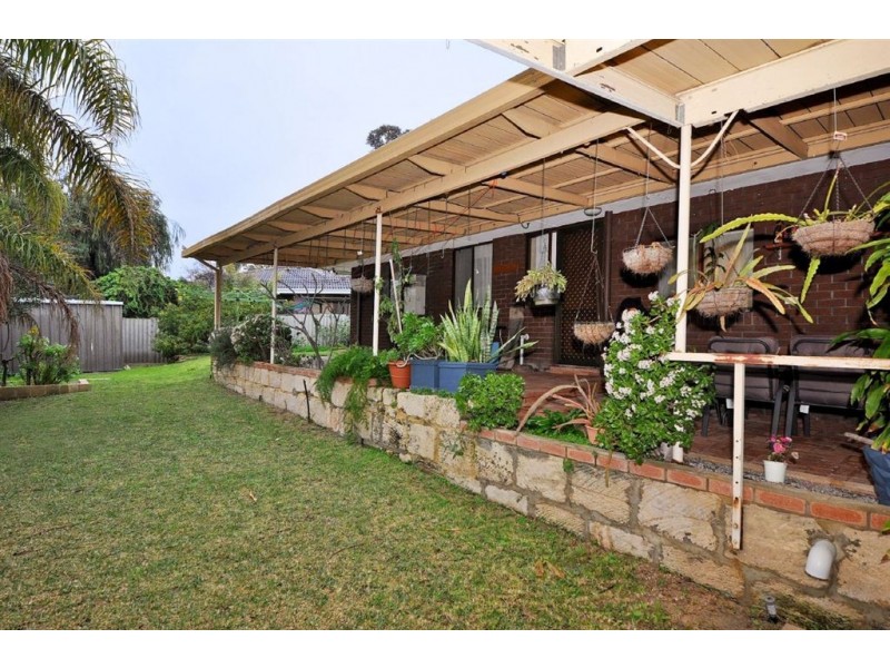 13 Currajong Crescent, Craigie WA 6025