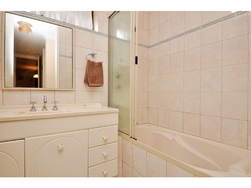 13 Currajong Crescent, Craigie WA 6025