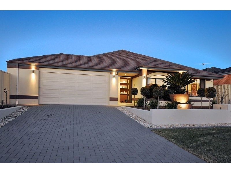 84 Regency Avenue, Madeley WA 6065