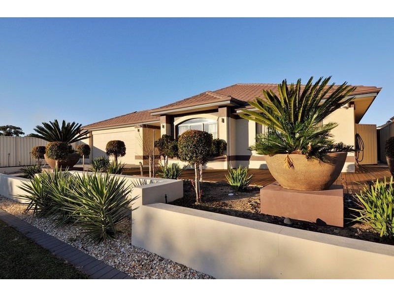 84 Regency Avenue, Madeley WA 6065