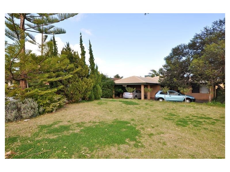 7 Eucumbene Crescent, Joondalup WA 6027