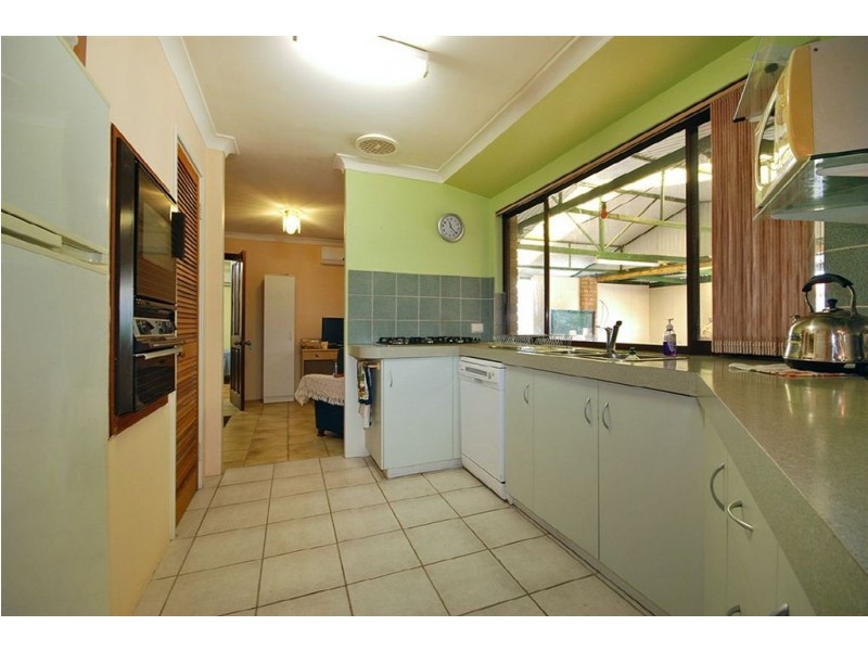 7 Ulcombe Street, Marangaroo WA 6064