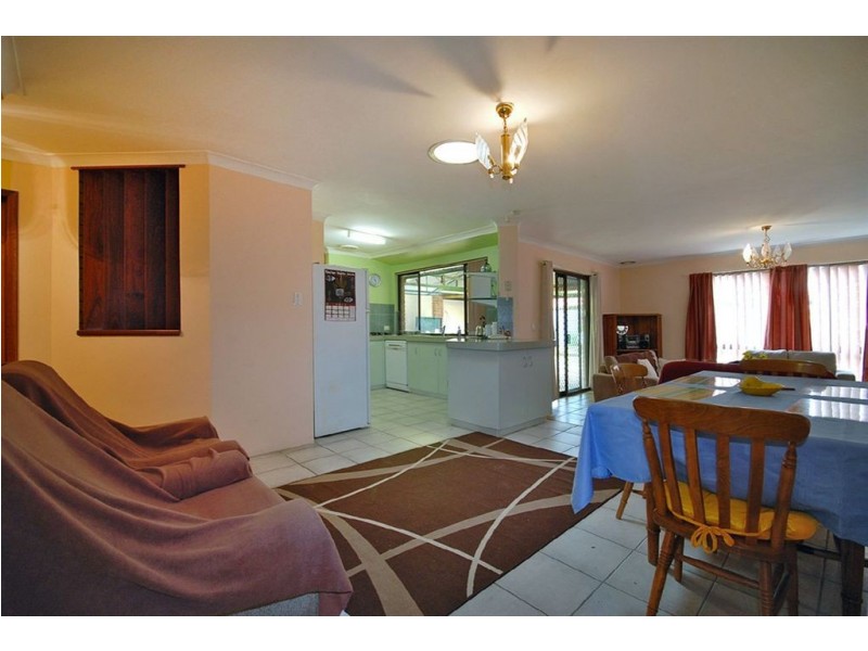 7 Ulcombe Street, Marangaroo WA 6064