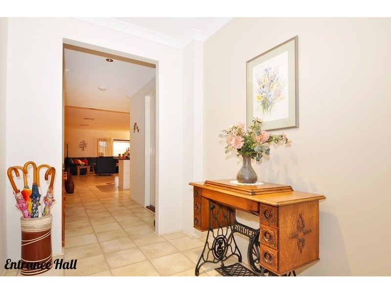 8 Olivedale Road, Madeley WA 6065