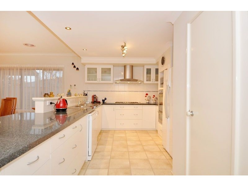 8 Olivedale Road, Madeley WA 6065