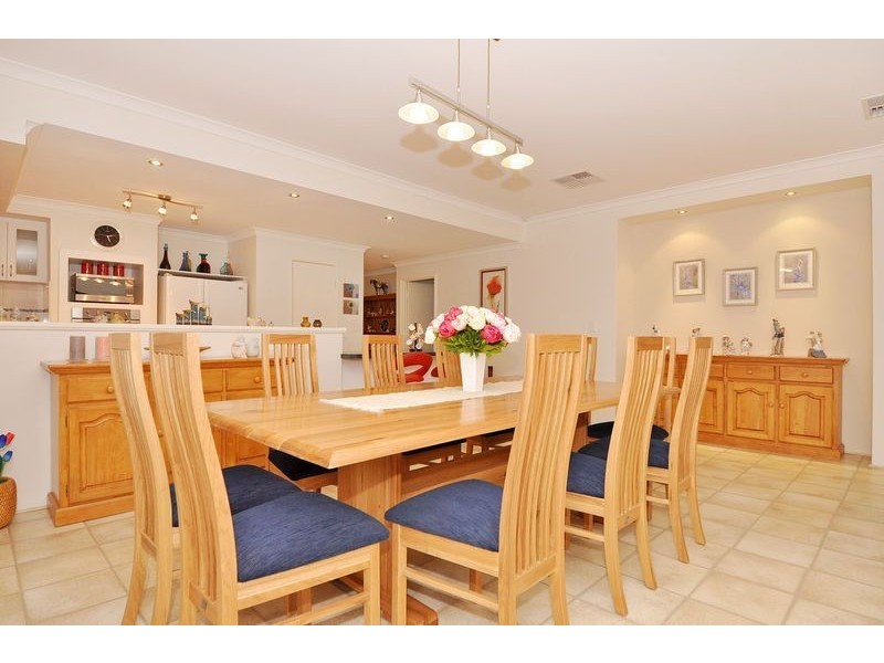 8 Olivedale Road, Madeley WA 6065