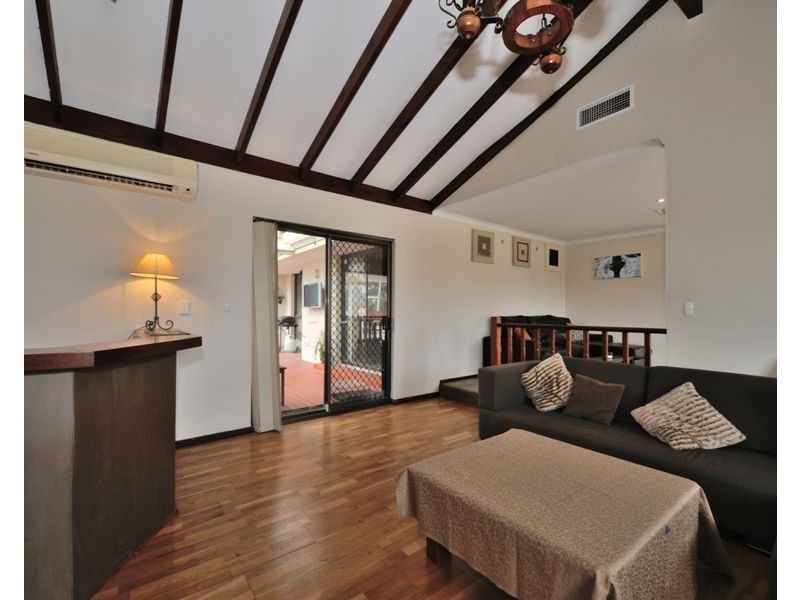 14 Windlass Avenue, Ocean Reef WA 6027