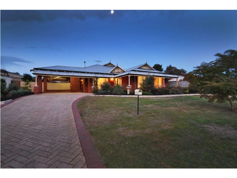 10 Camarino Drive, Woodvale WA 6026