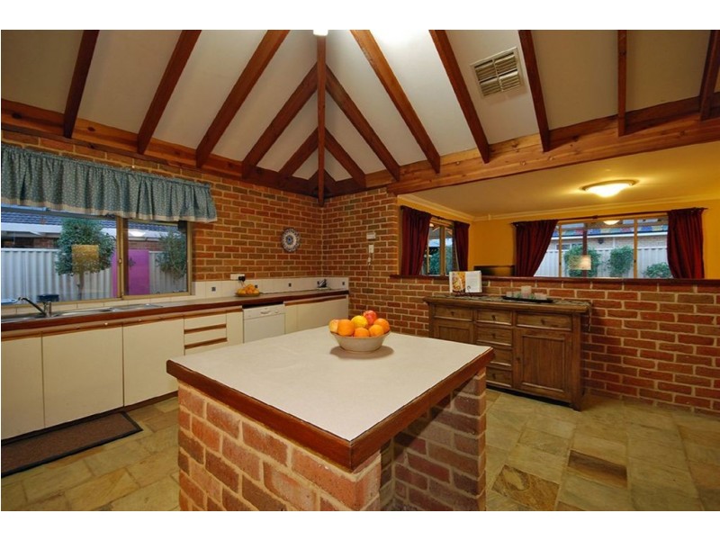 10 Camarino Drive, Woodvale WA 6026