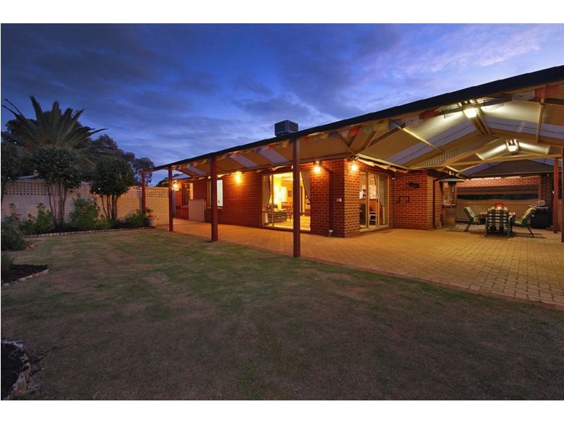 10 Camarino Drive, Woodvale WA 6026