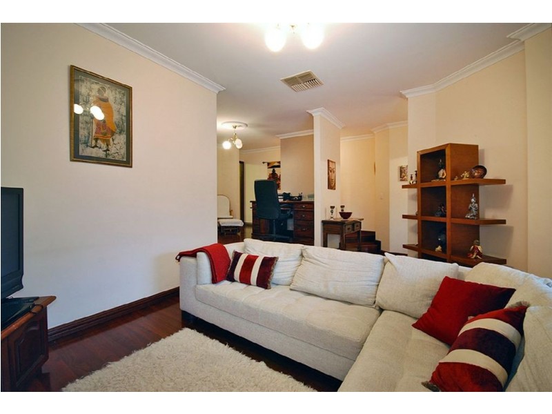 10 Camarino Drive, Woodvale WA 6026